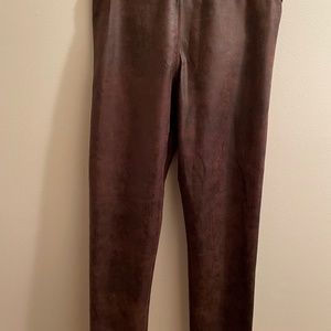 Brand New MAX STUDIO pants size MED